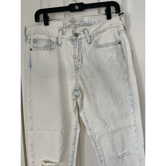 NWT Abercrombie & Fit Easy Fit Boyfriend Acid Wash Distressed Jeans Women 6 - Picture 2 of 11